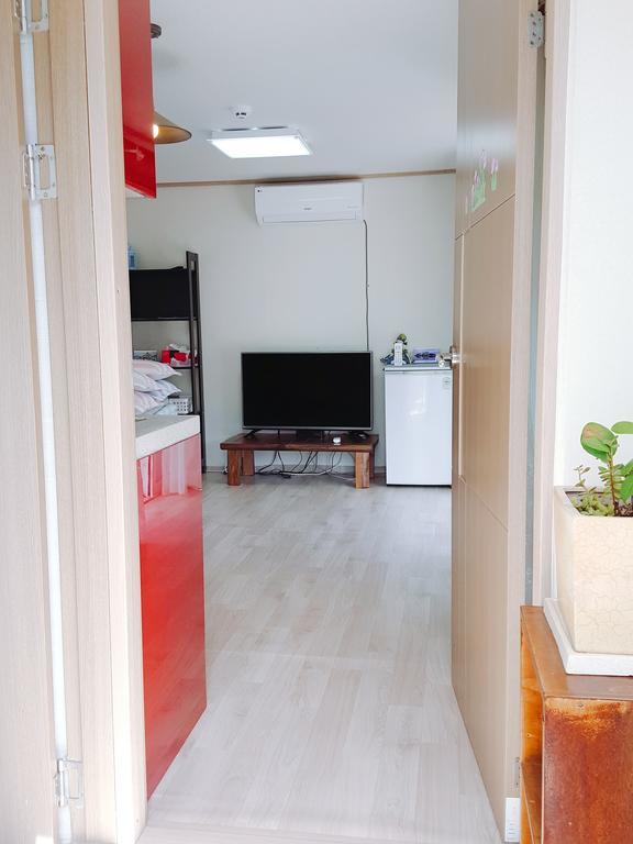 Yours Guesthouse In Tongyeong Buitenkant foto